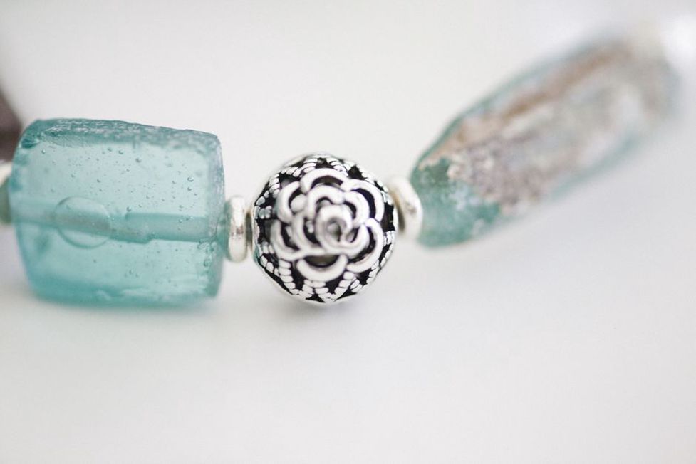 Art Deco agate bead hair slide with geometric silver setting