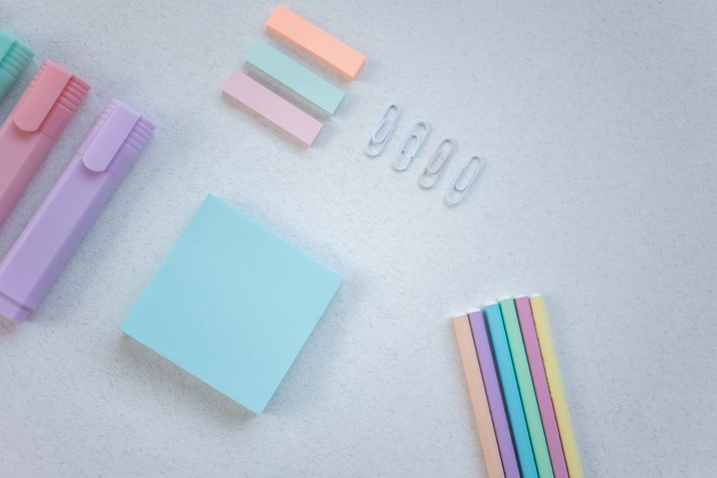 pastel Bebe clips in pink blue and mint green