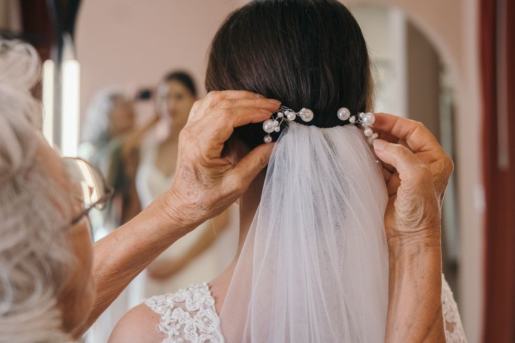 Modern styling of a vintage tortoiseshell hair clip in dark hair