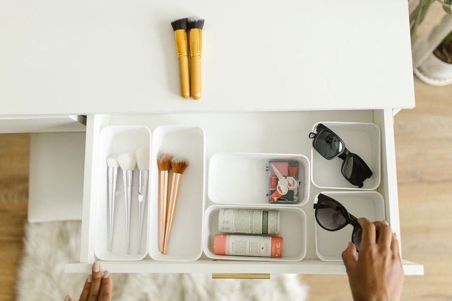 Accessories resting apart in a lined drawer